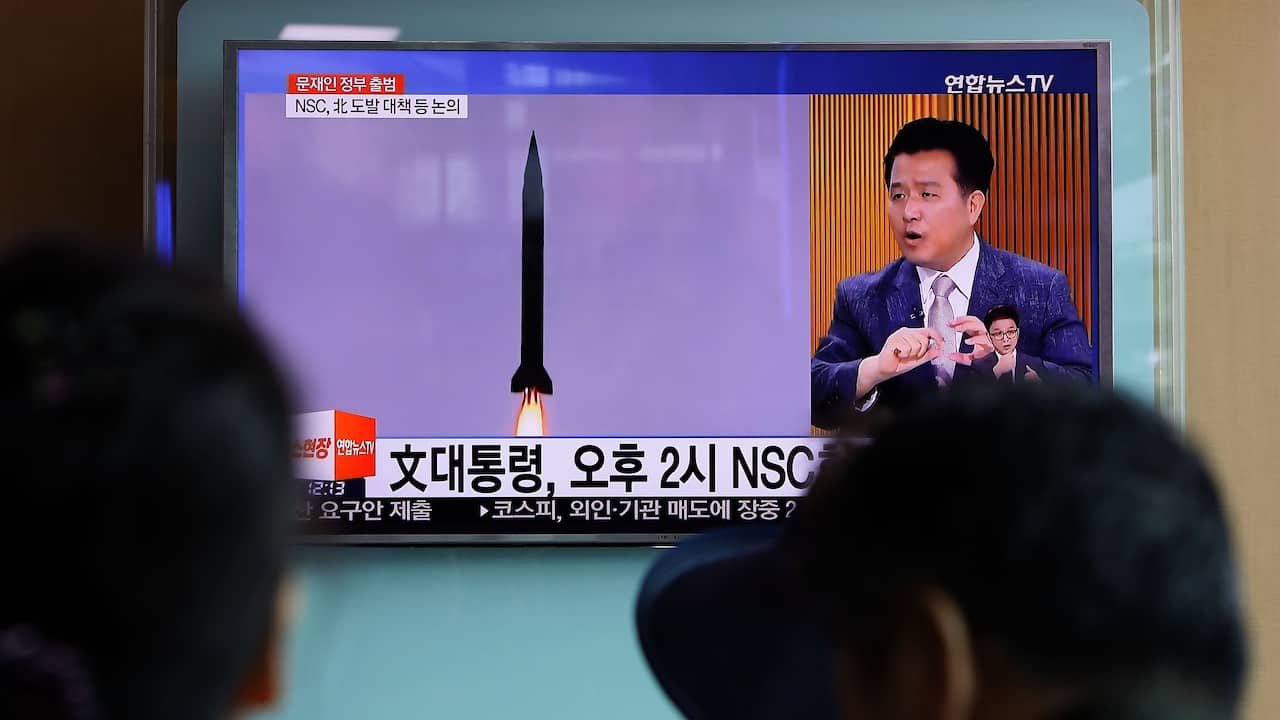 Korea Utara menembakkan 10 rudal, Korea Selatan membalas dengan jet tempur |  Saat ini