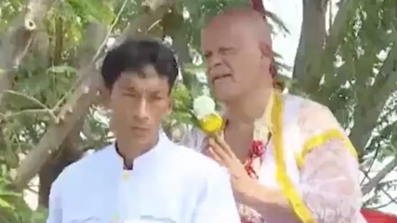 Beeld uit video: Ratelband scheert hoofd kaal en bekeert zich tot boeddhisme