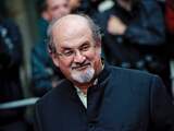 Salman Rushdie ligt aan beademing, Iraanse media prijzen verdachte (24)
