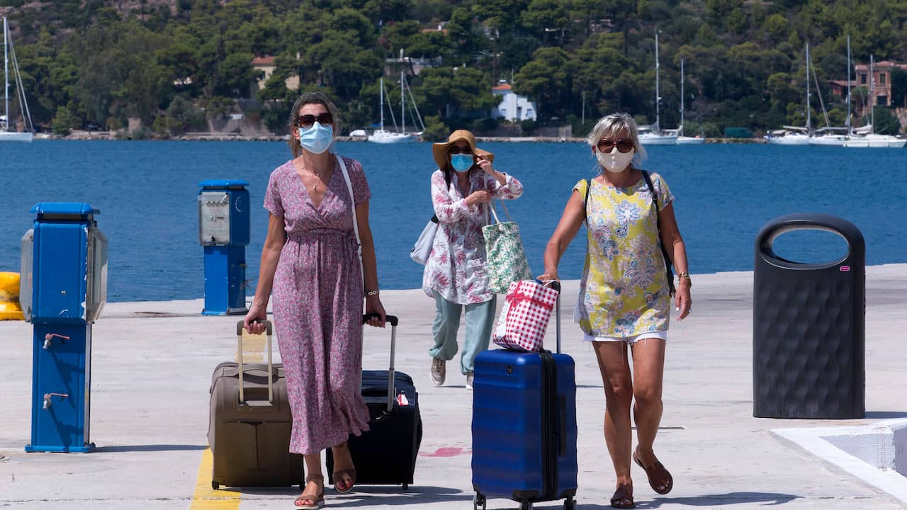 Travel advice Greek islands tightened to orange on Tuesday morning |  NOW