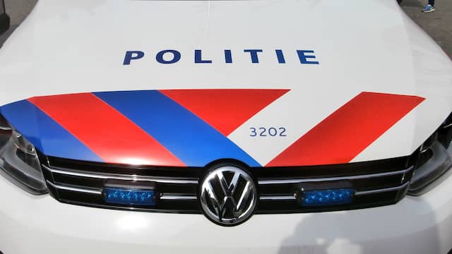 Automobiliste omgekomen na botsing met trein in Twello. Automobiliste omgekomen na botsing met trein in Twello.