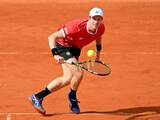 Gehavende Van de Zandschulp gaat meteen onderuit op Roland Garros