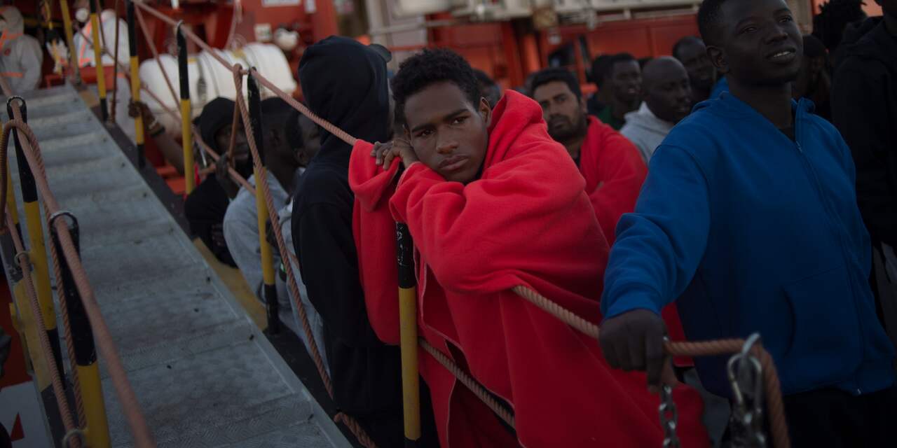 Spanje haalt in twee dagen tijd ruim 1.200 migranten van bootjes op zee