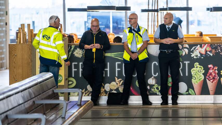 NS-personeel moet over alle vakantie-uren onregelmatigheidstoeslag krijgen