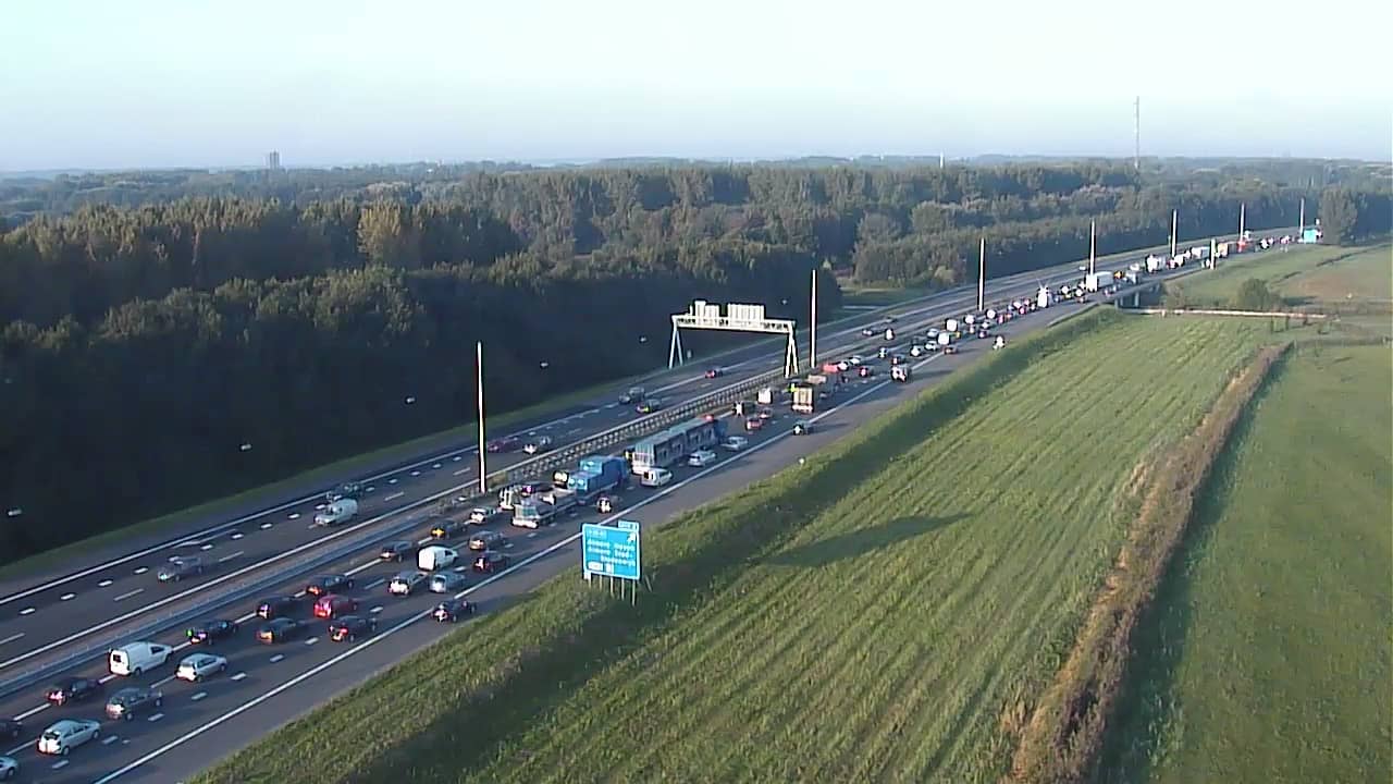 Verkeer Vanuit Flevoland Muurvast Na Ongeluk Op A6 | Binnenland | NU.nl