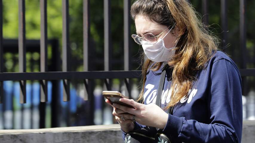 Vrouw met telefoon