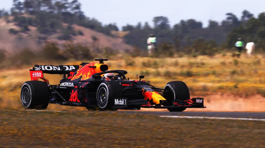 Klagende Verstappen rijdt tweede tijd eerste in Portugal | Formule | NU.nl