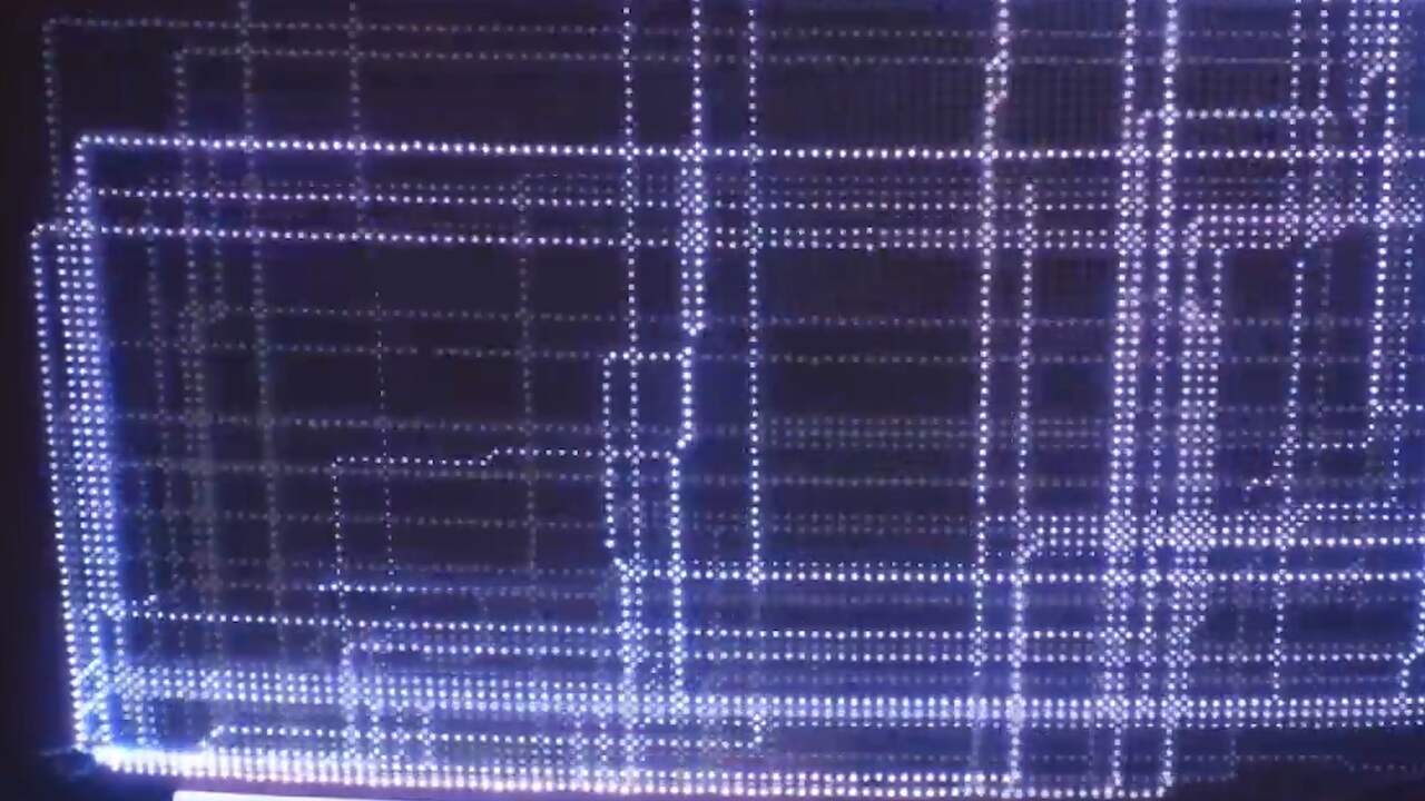 Beeld uit video: Printplaat onder spanning creëert indrukwekkende patronen