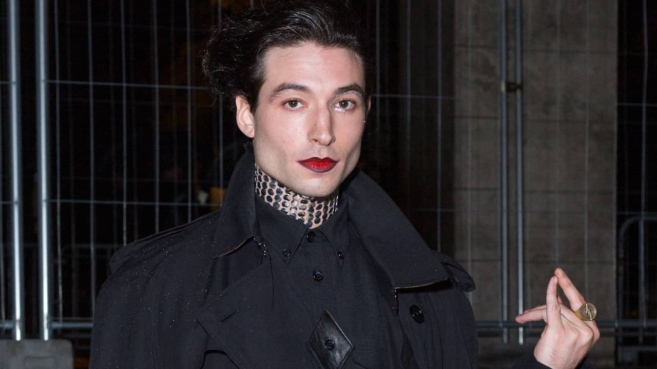 Acteur Ezra Miller voor de rechter om inbraak: wat is er gebeurd? |  Achterklap | NU.nl