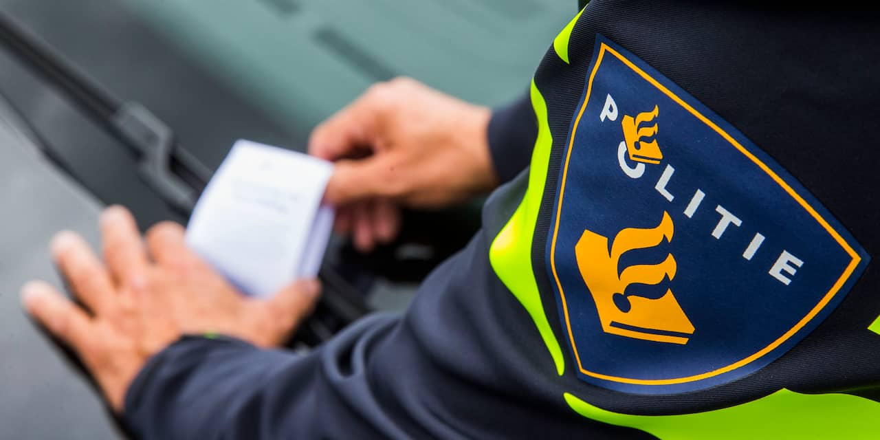 Dronken man aangehouden na aanrijden auto's in Breda