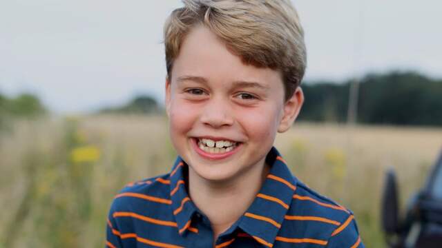 Speciaal voor zijn achtste verjaardag is een nieuw portret van de prins gedeeld. Zijn moeder maakte de foto.