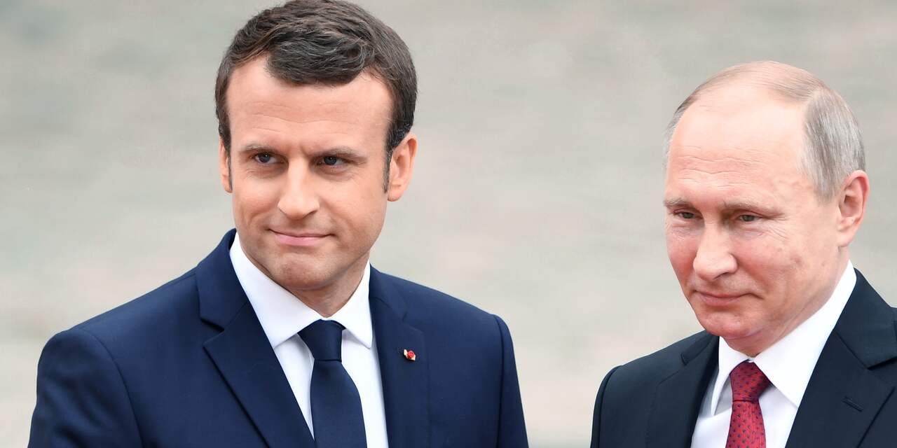 Macron haalt uit naar Russische media om nepnieuws