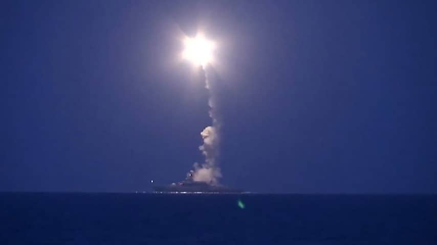 Iran en Rusland ontkennen raketinslag Iran 