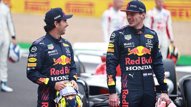 Max Verstappen vindt de auto "erg interessant". "Als deze auto zoals verwacht zorgt voor meer gevechten, is het goed voor de sport."