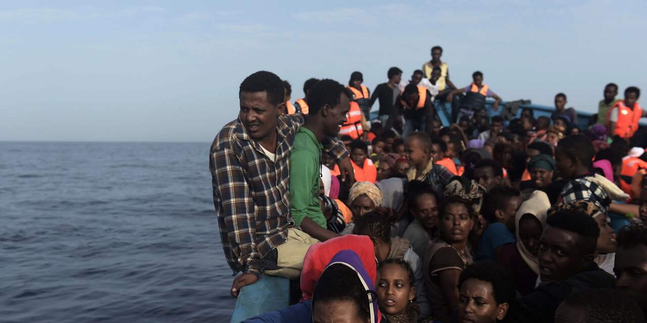 Mogelijk meer dan honderd migranten verdronken voor de kust van Libië