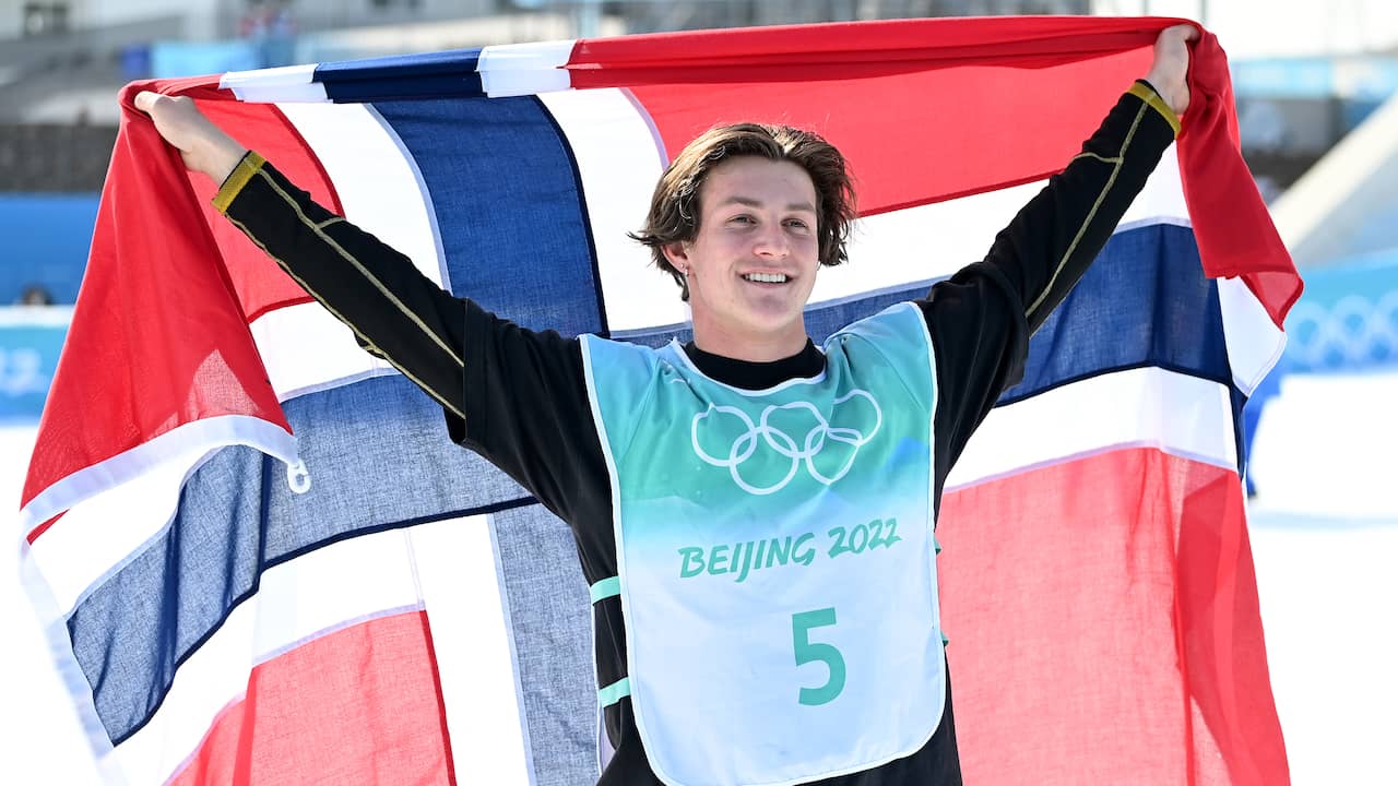 Skiløper Ruud gir Norge fjerde gull og leder medaljerangeringen |  NÅ