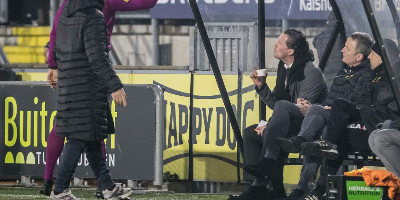 NAC-coach Vreven drie duels geschorst voor wangedrag tegen Feyenoord