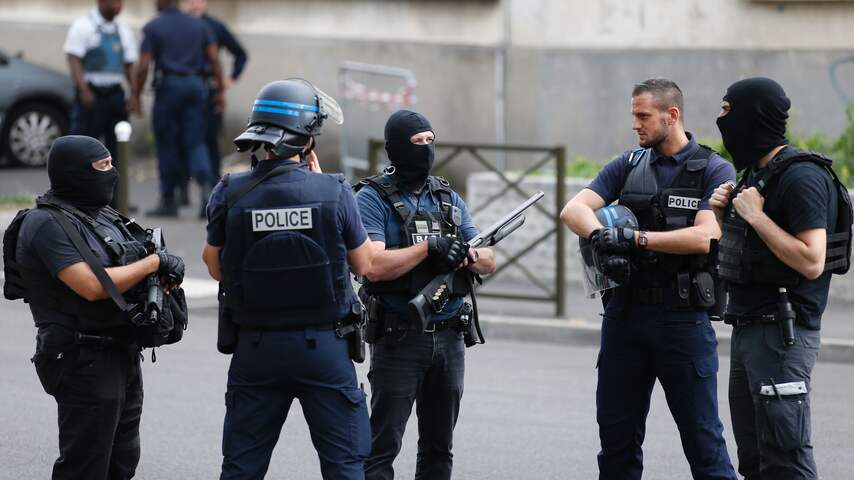Frankrijk pakt tien terreurverdachten op tijdens grote politie-actie