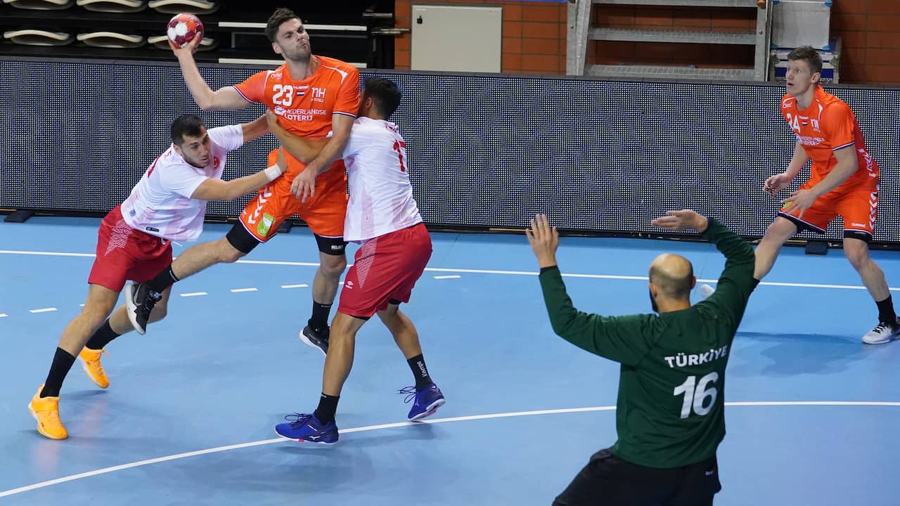 Nederlandse Handballers Beginnen Ek Kwalificatie Met Nipte Zege Op Turkije Nu Het Laatste Nieuws Het Eerst Op Nu Nl