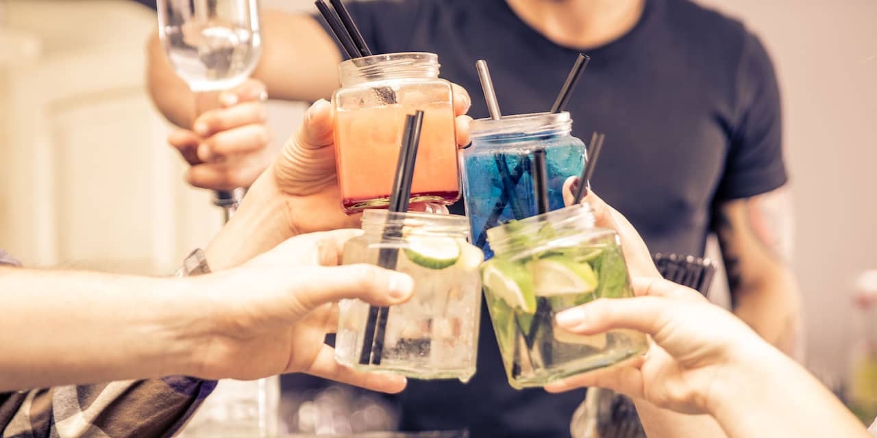 Eerste alcoholvrije slijterij van Zuid-Holland opent in Leiderdorp