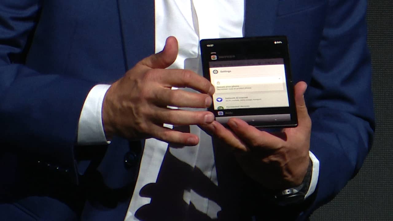 TCL toont voor het eerst nieuw concept opvouwbare telefoon