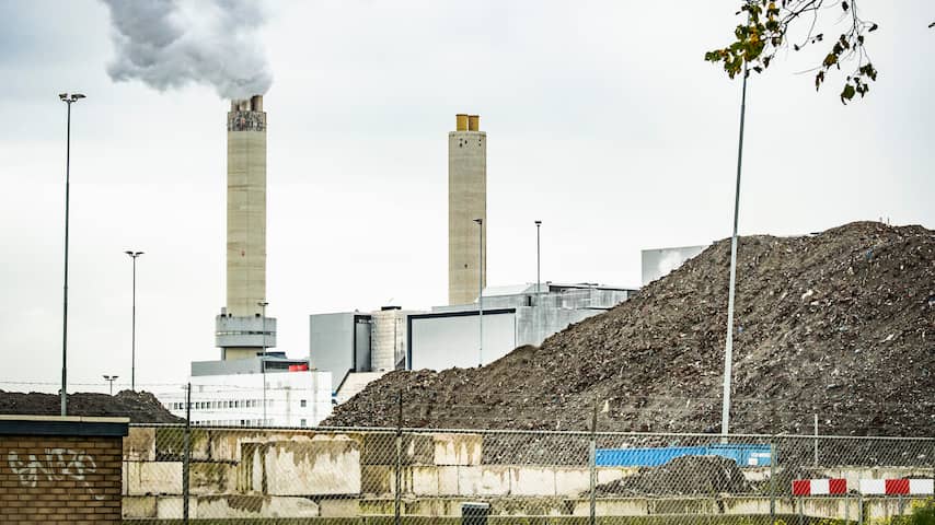 Gemeente Amsterdam gaat alle aandelen in afvalbedrijf AEB verkopen