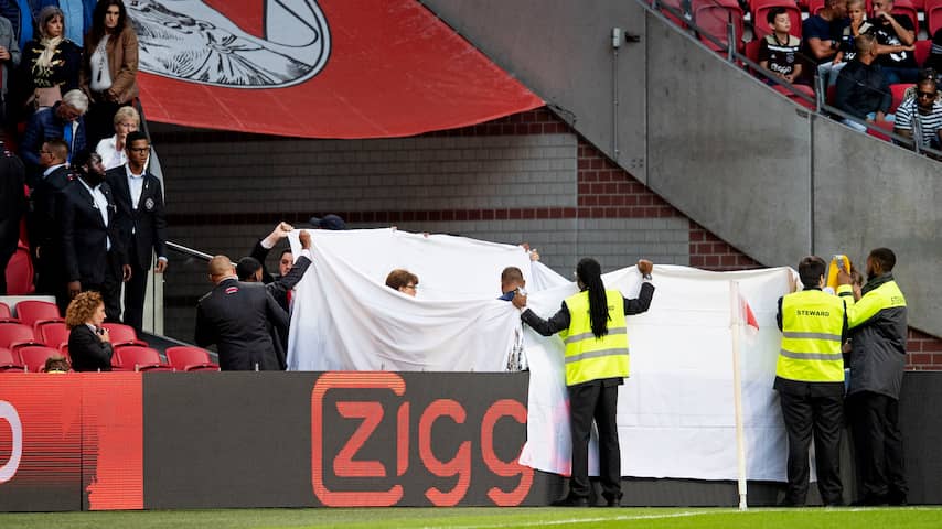 Steward gereanimeerd tijdens wedstrijd Ajax-Heracles in Johan Cruijff ArenA