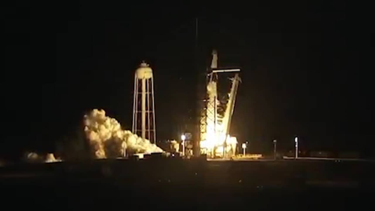 Beeld uit video: SpaceX test nieuwe capsule voor bemande ruimtevaart