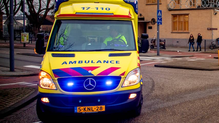Motorrijder ernstig gewond na frontale botsing bij Huijbergen