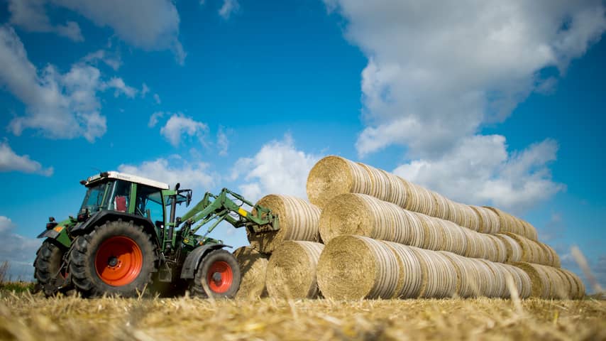 tractor trekker landbouw hooirol hooirollen hooibalen