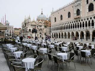 Lege terrassen in Venetië vanwege het coronavirus