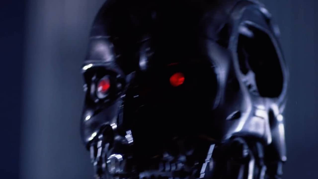 Beeld uit video: Trailer van de klassieker: Terminator, met Arnold Schwarznegger