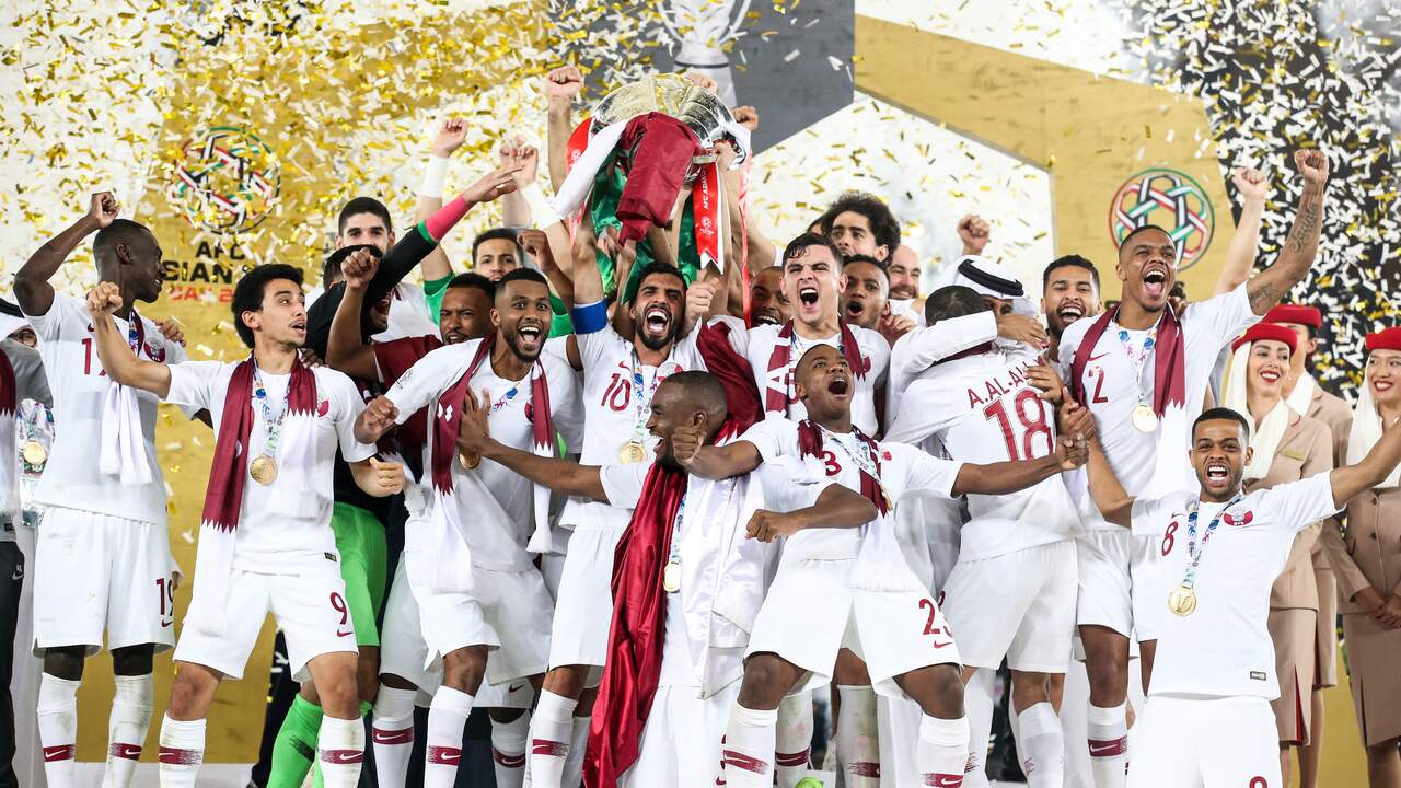 The Qatari national team celebrates the overall victory in the Asian Cup in 2019.