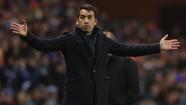 Giovanni van Bronckhorst luisterde zijn eerste wedstrijd als trainer van Rangers op met een overwinning.