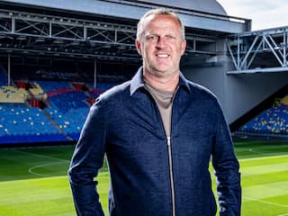 Van den Brom tekent zonder twijfel bij noodlijdend Vitesse: 'Clubliefde bestaat'