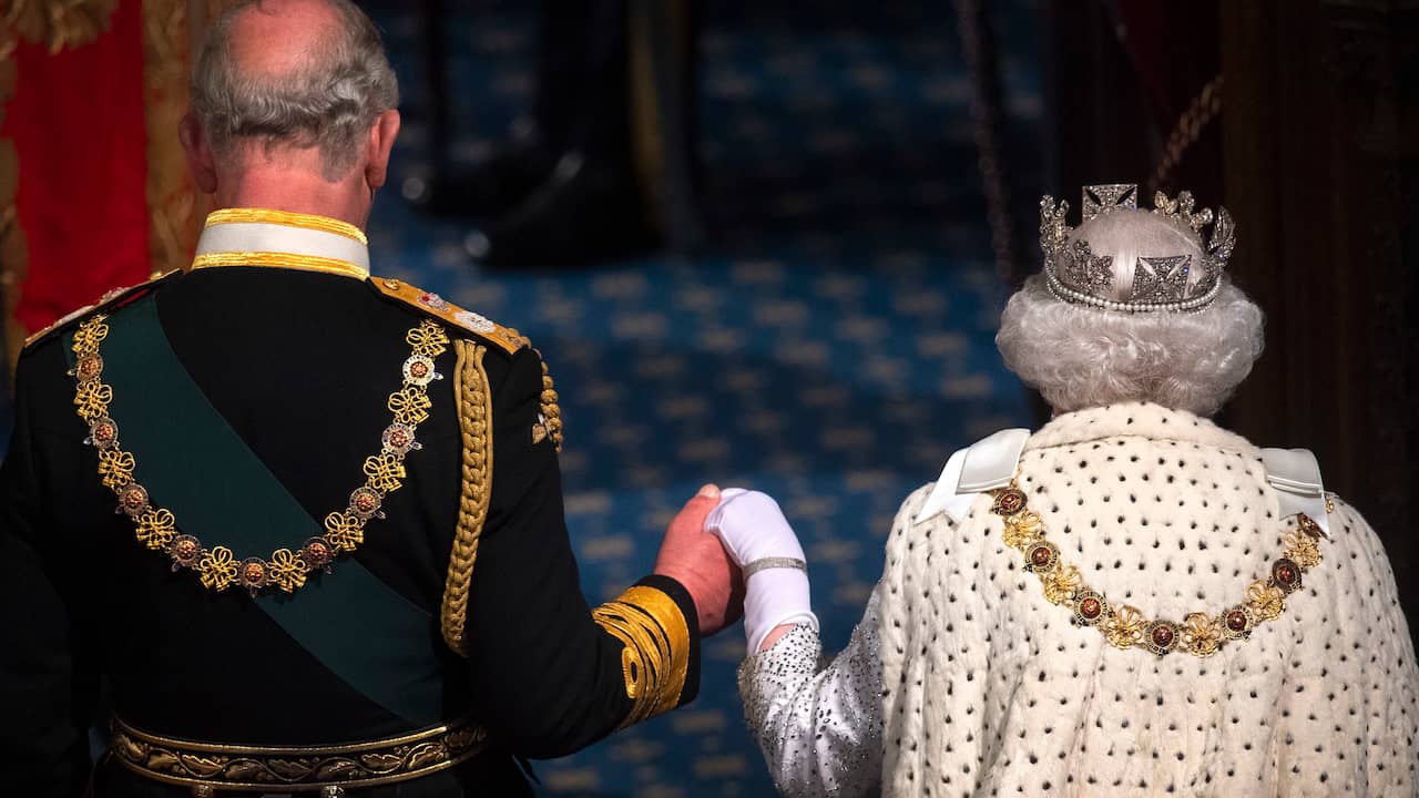 Beeld uit video: Van geld tot het volkslied: dit verandert er na het overlijden van koningin Elizabeth.