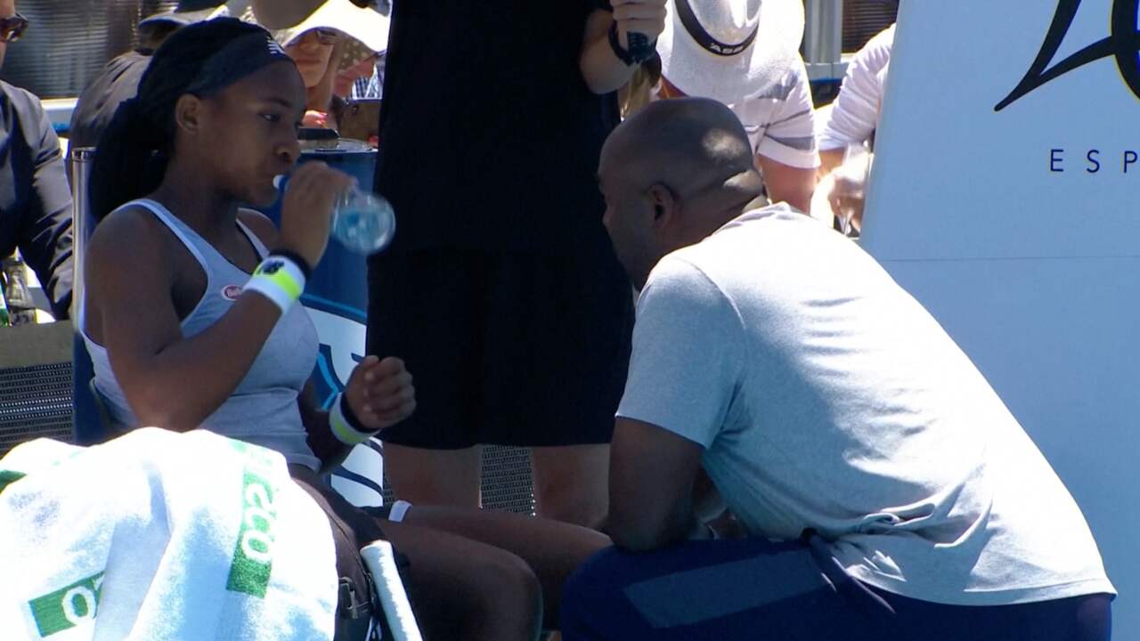 Tennisster Coco Gauff spreekt vader aan op vloeken tijdens toernooi