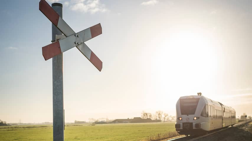 Gemeente Aalten sluit onbewaakte spoorwegovergang na dodelijk ongeval