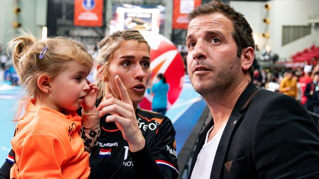 Estavana Polman in 2019 met haar vriend Rafael van der Vaart en dochter Jesslynn.