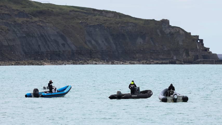 Drie mannen aangehouden na dodelijk ongeluk migrantenboot bij Franse kust