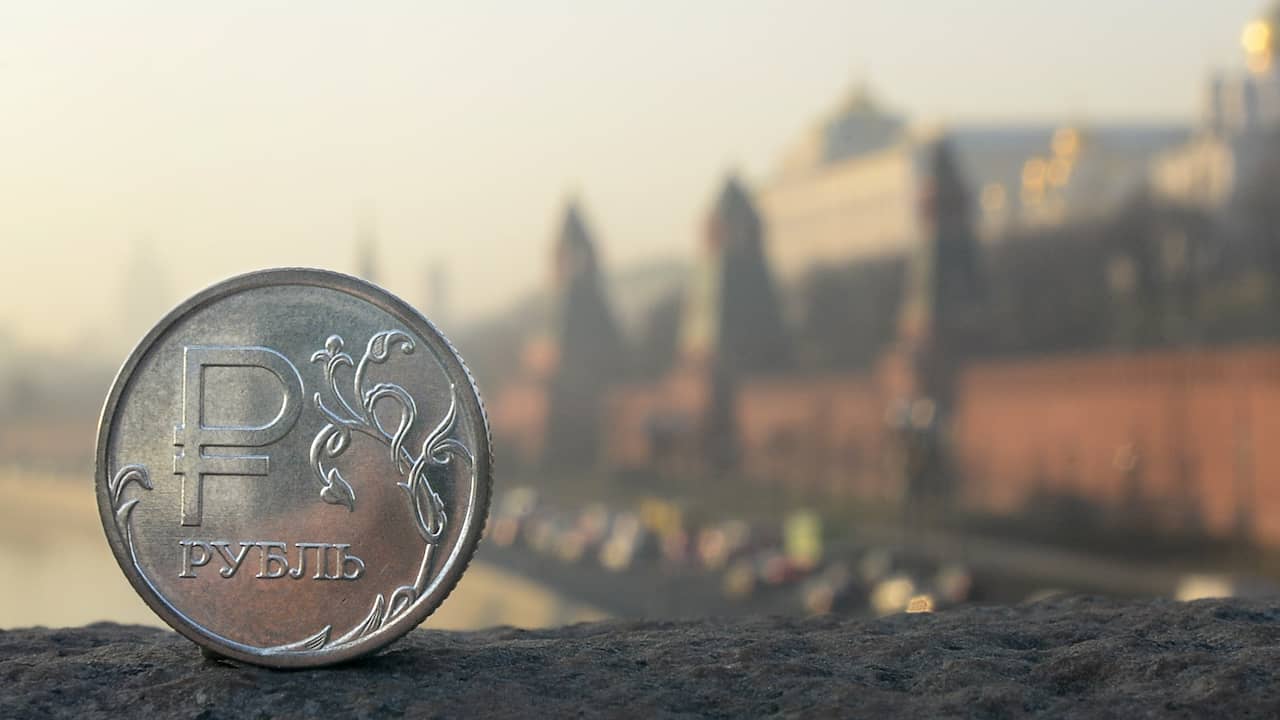 Value of Russian ruble falls to lowest level since April |  Economy