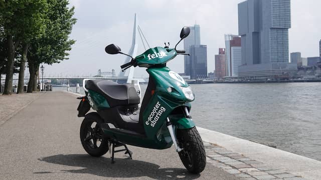 Veel mensen raken via deelscooters vertrouwd met deelmobiliteit.