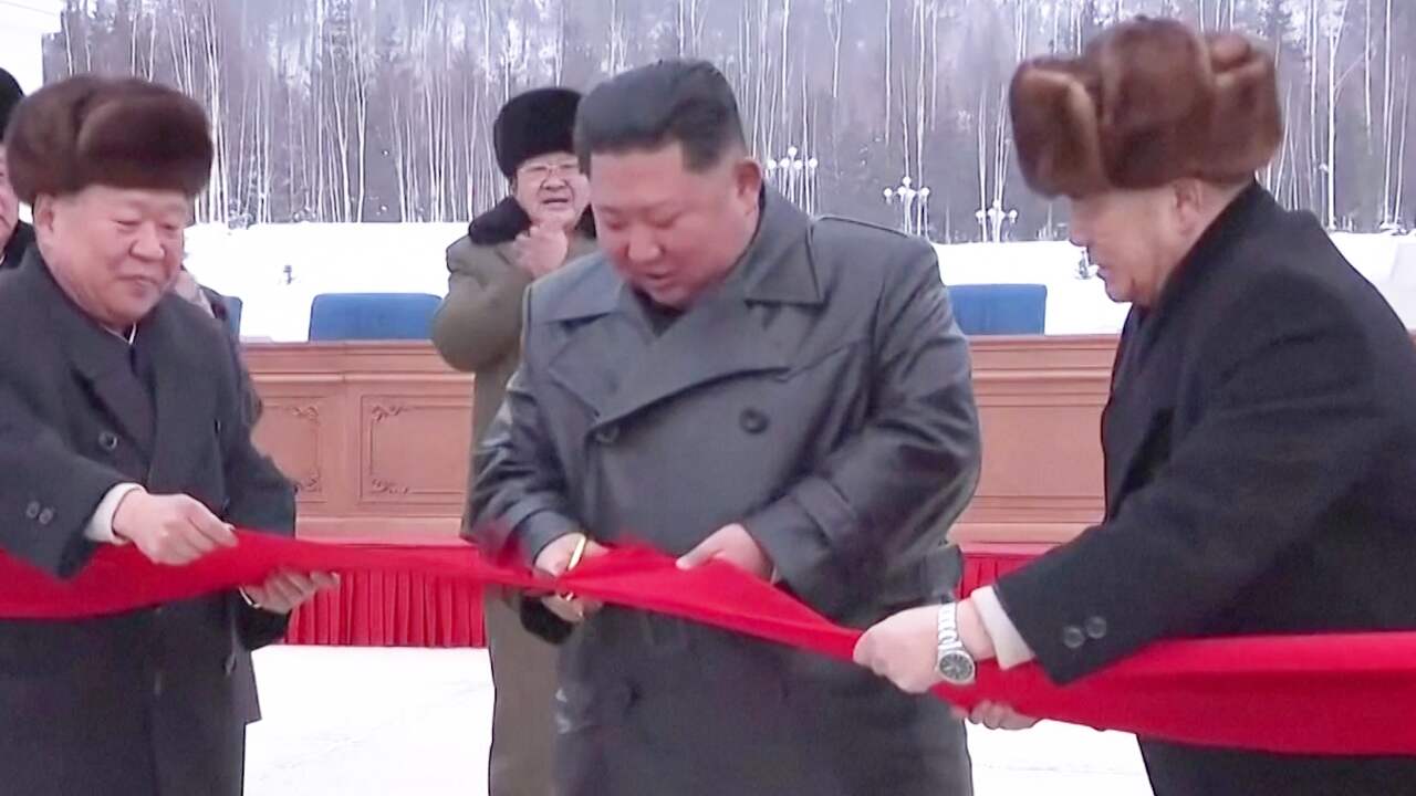 Kim Jong-un opent 'utopische stad' in Noord-Korea
