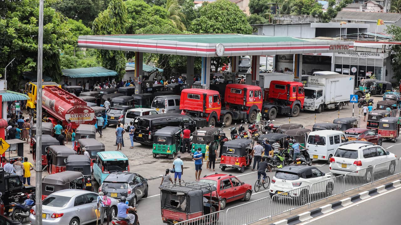 Sri Lanka still has petrol for one day according to new prime minister |  NOW