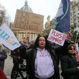 Franse senaat stemt in met plan om recht op abortus op te nemen in grondwet