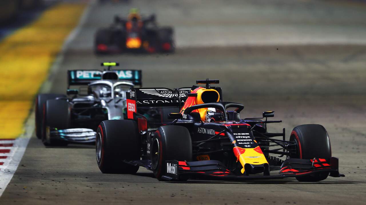 Verstappen op podium in Singapore, eerste zege Vettel in meer dan een jaar