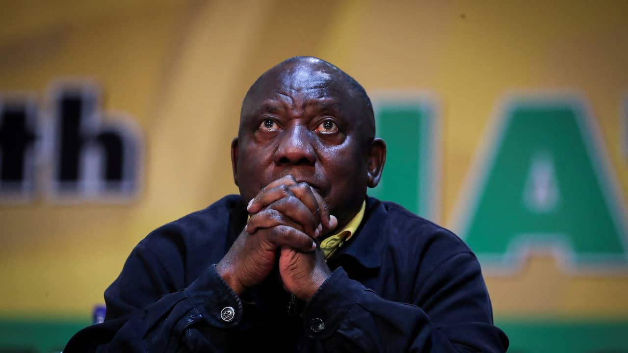 South African president allowed to remain party leader despite black money problem |  Abroad