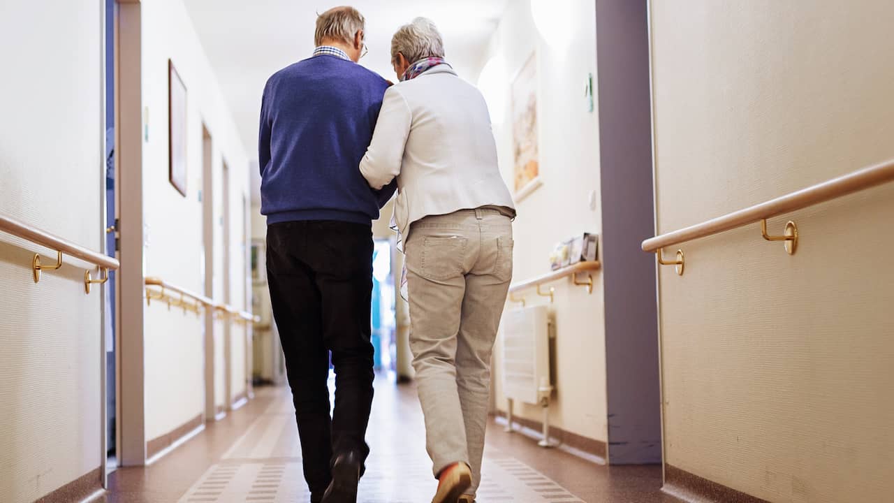 Crisis in Dutch Healthcare: Long-Term Care Challenges and Increasing Costs