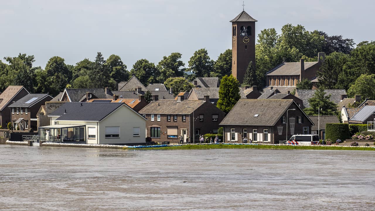 Climate change could cost homeowners hundreds of billions of euros  Economy