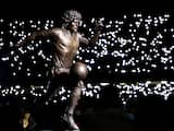Napoli onthult in volgepakt stadion nieuw standbeeld voor Maradona
